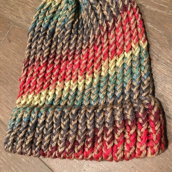 Hand Crafted Multi-Colored Knit Toque with Pom-Pom Pink/Green/Tan/Purple/Grey OS - Picture 4 of 4